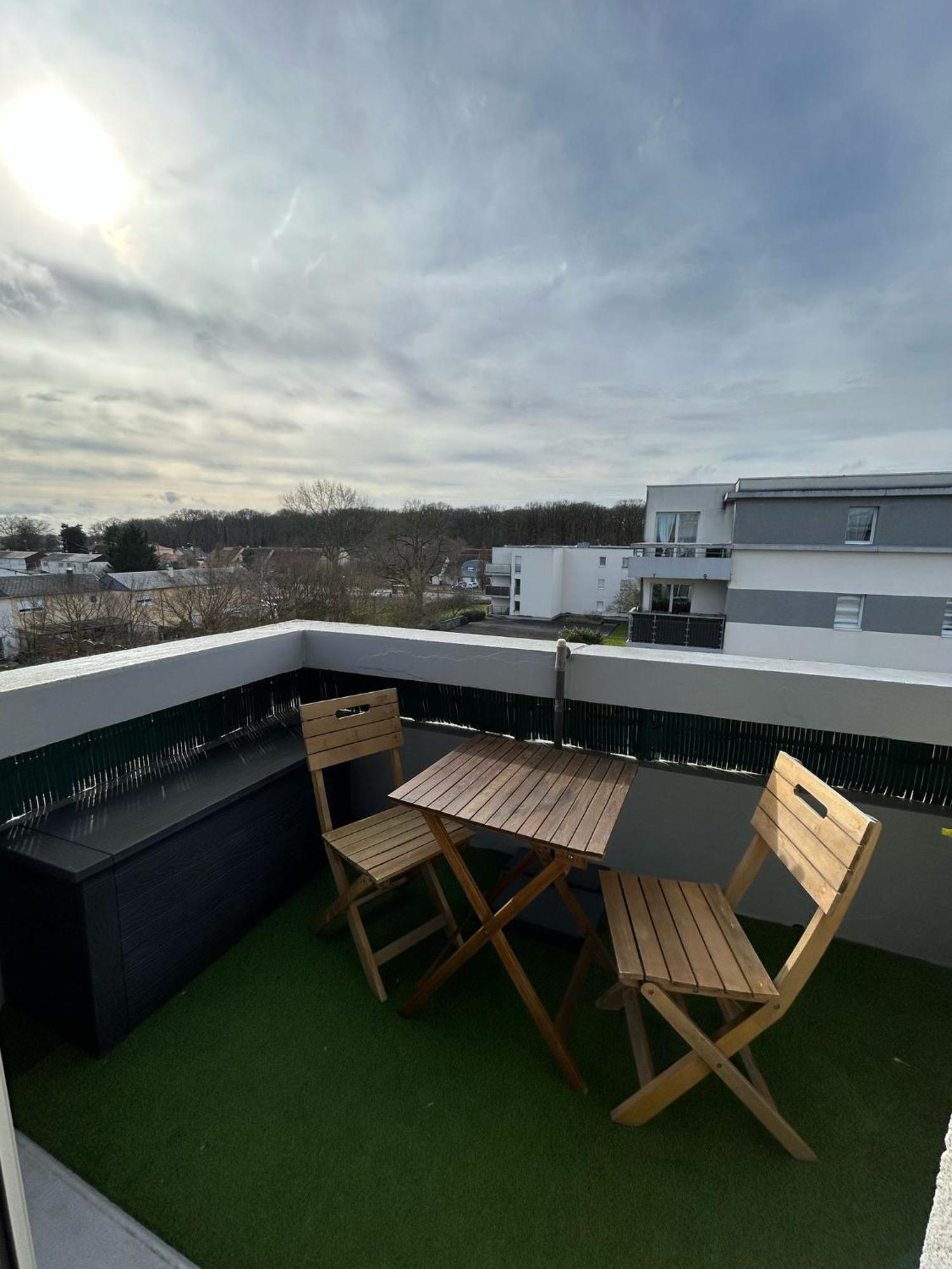 Appartement T3 Proche Circuit Du Mans Allonnes  외부 사진